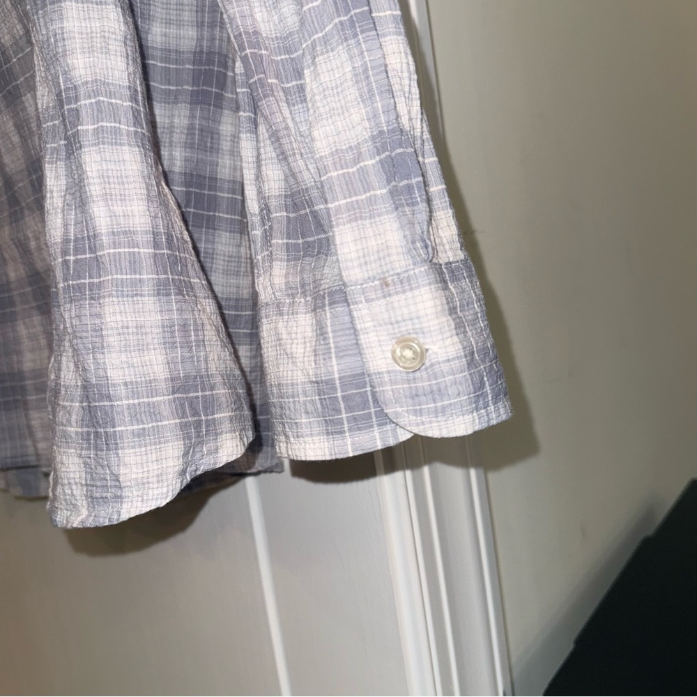 Eddie Bauer ladies gray plaid button up shirt, lightweight - Picture 9 of 10